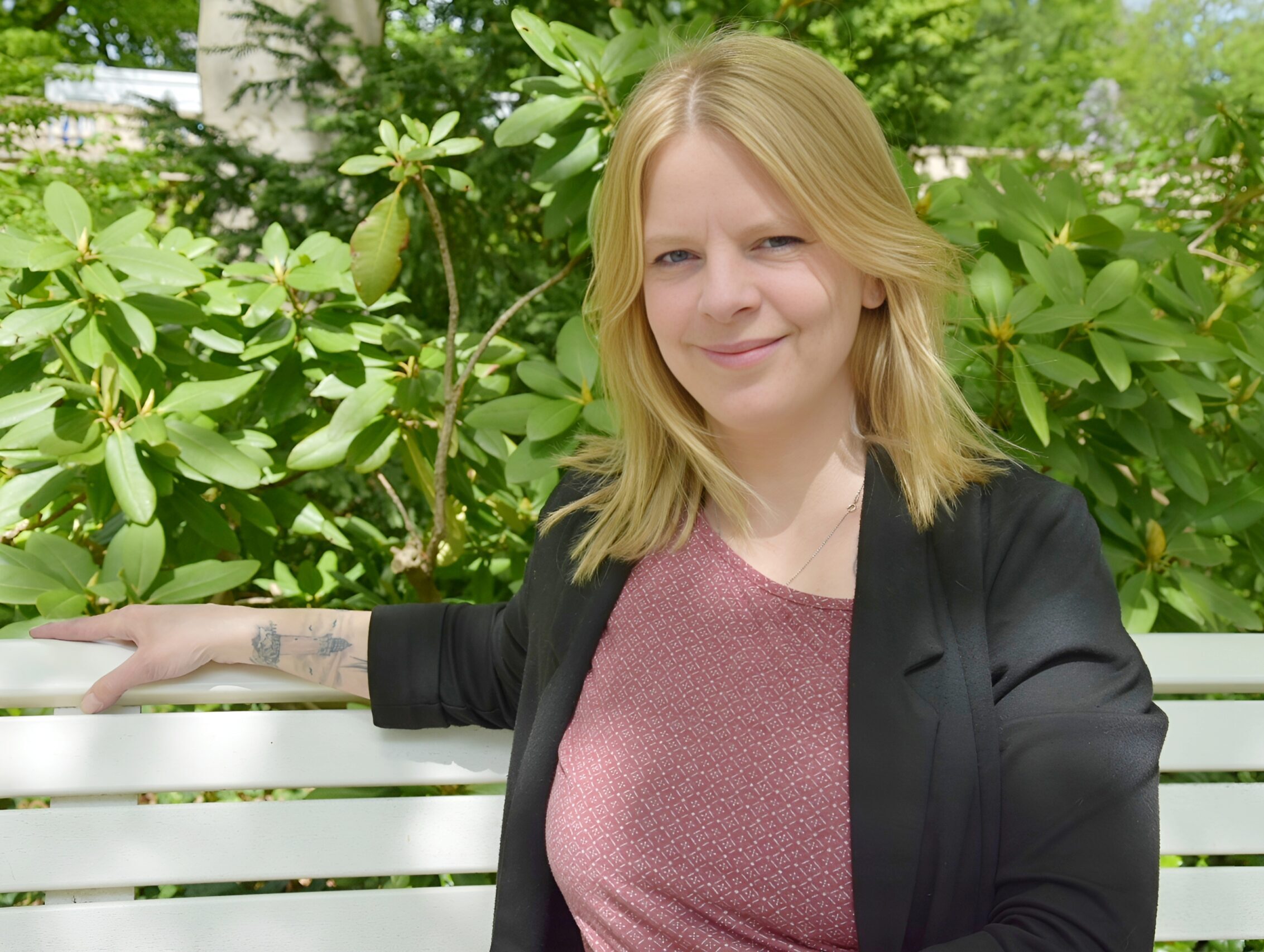 Entspannt im Amt: Resilienztraining für Behörden und Öffentlichen Dienst, Profilbild Julie Haußmann